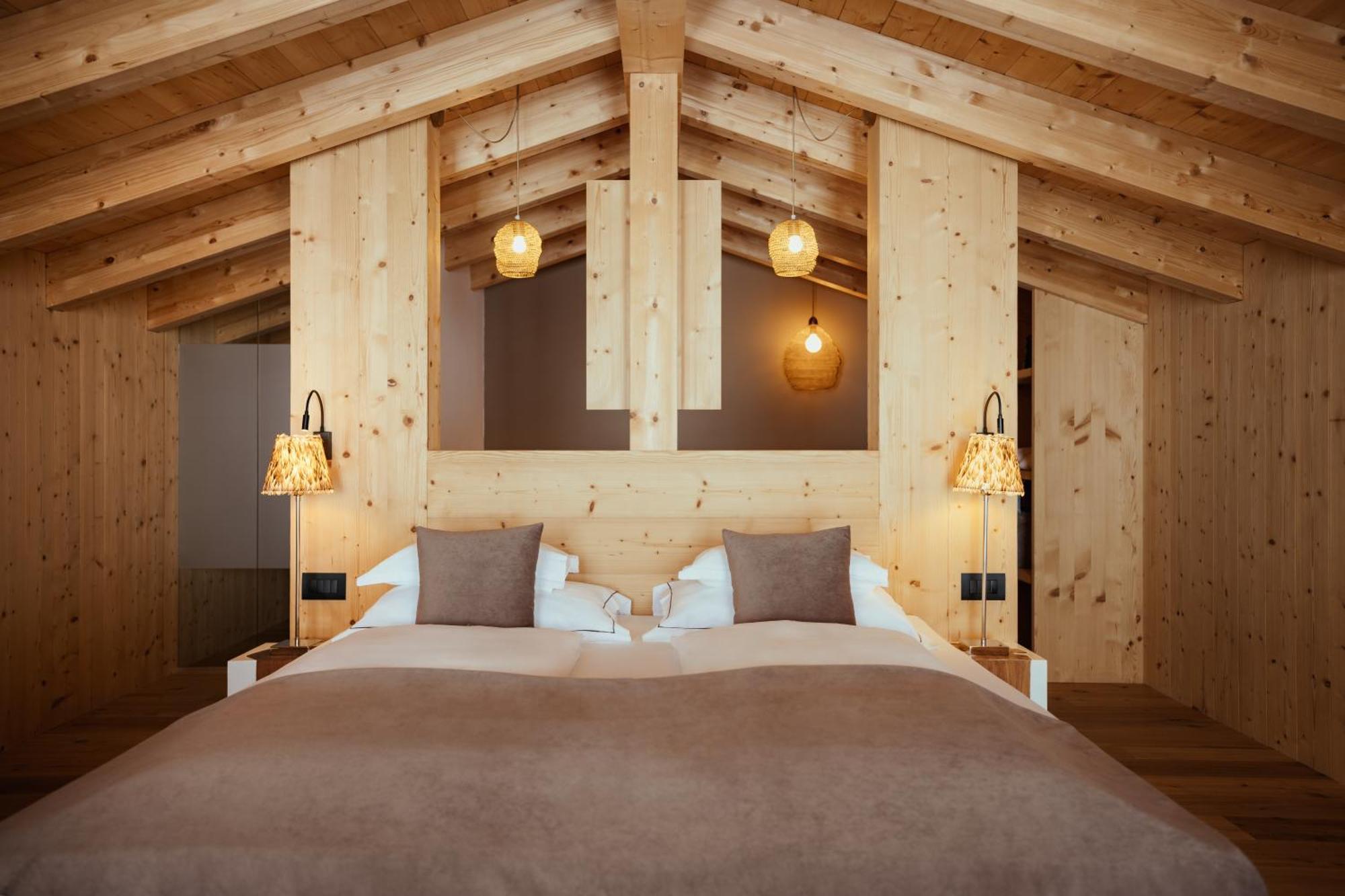 Villa Flora Mountain Lodges ซานกัสซิอาโน ภายนอก รูปภาพ